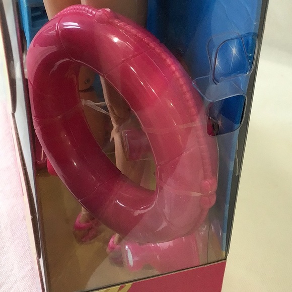 Mattel Barbie Lifeguard Play Set - Picture 6 of 7